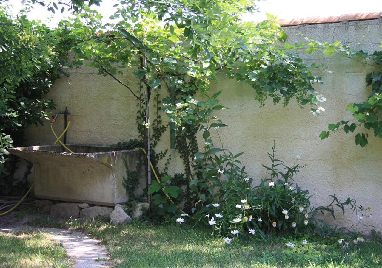 La Maison Des Invites Pernes-les-Fontaines Esterno foto